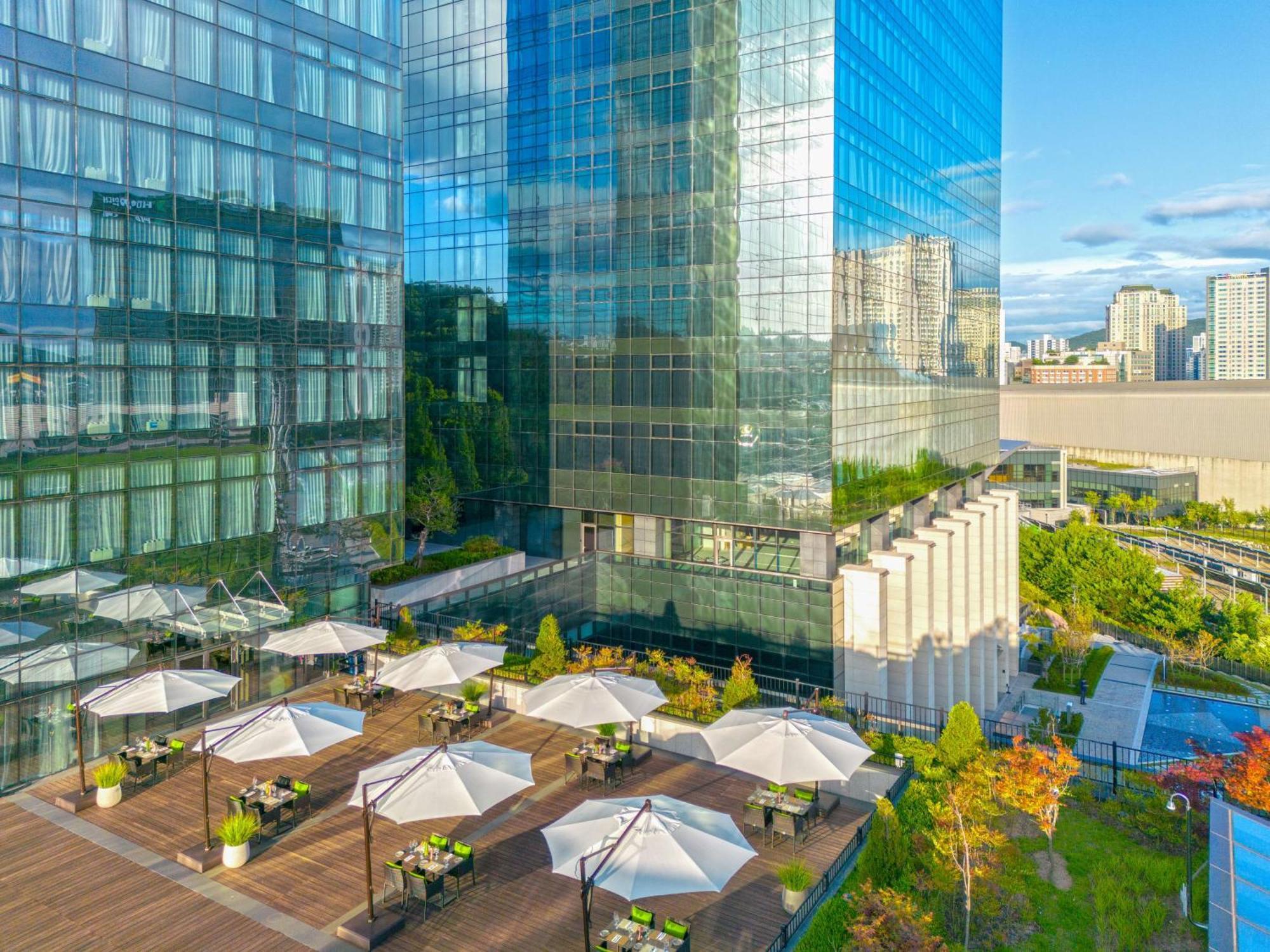 Doubletree By Hilton Seoul Pangyo Residences Соннам Екстер'єр фото