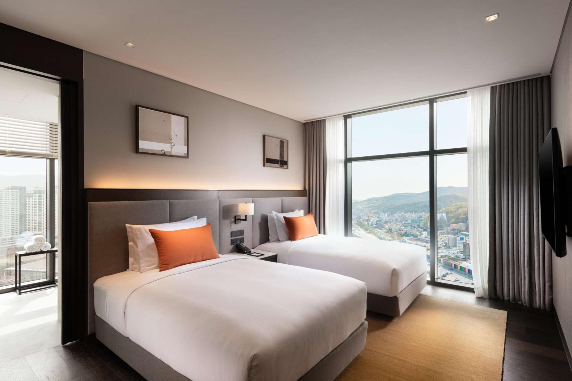 Doubletree By Hilton Seoul Pangyo Residences Соннам Екстер'єр фото